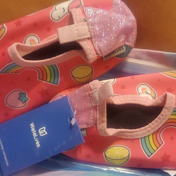 NEW IN PACKAGE WATELVES GIRLS WATER SHOES - Picture 3 of 5